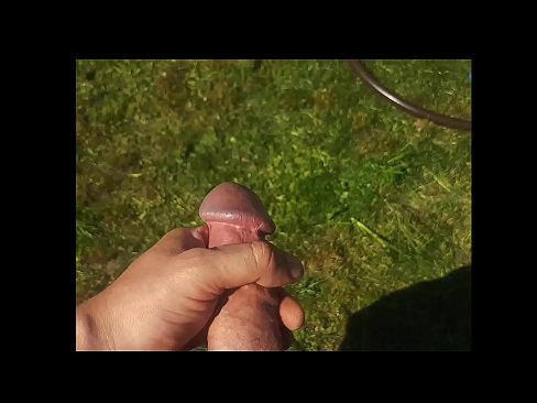❤️ Hot hottie mendapat dia merah jambu pussy fucked dan air mani dengan muncrat di taman musim panas ❤ Video seks pada ms.hqpornvideos.ru ﹏